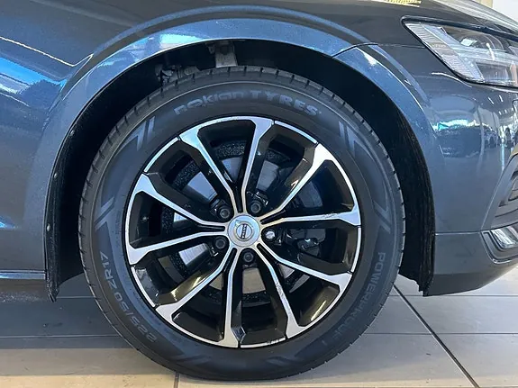 Volvo V60 2019 photo 5
