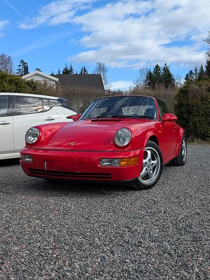 Porsche 911 Carrera 4 1990 photo 3