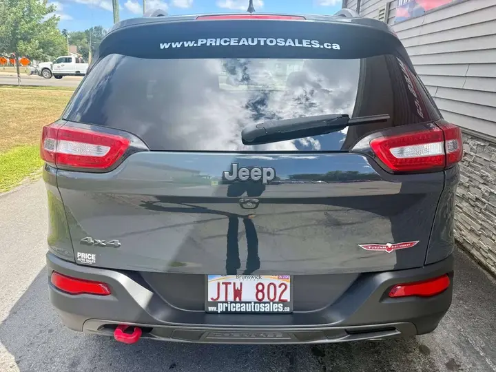Jeep Cherokee 2018 photo 3