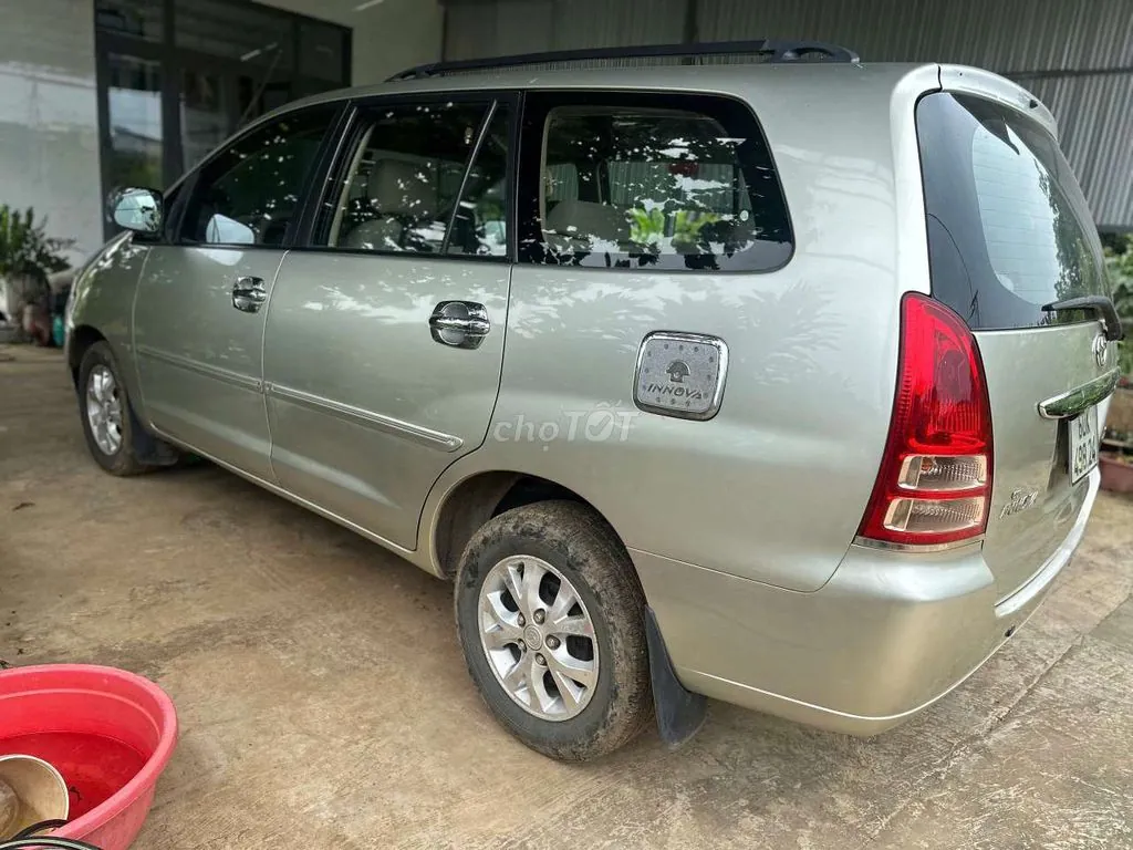 Toyota Innova 2006 photo 3