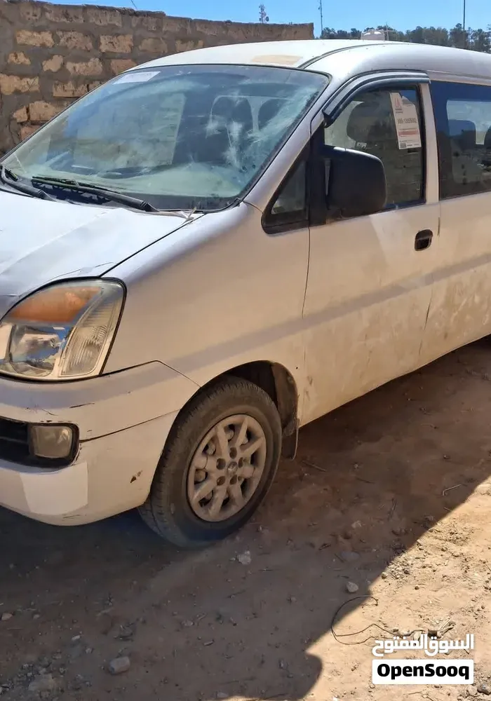Hyundai H1 Gls Plus 2006 photo 2