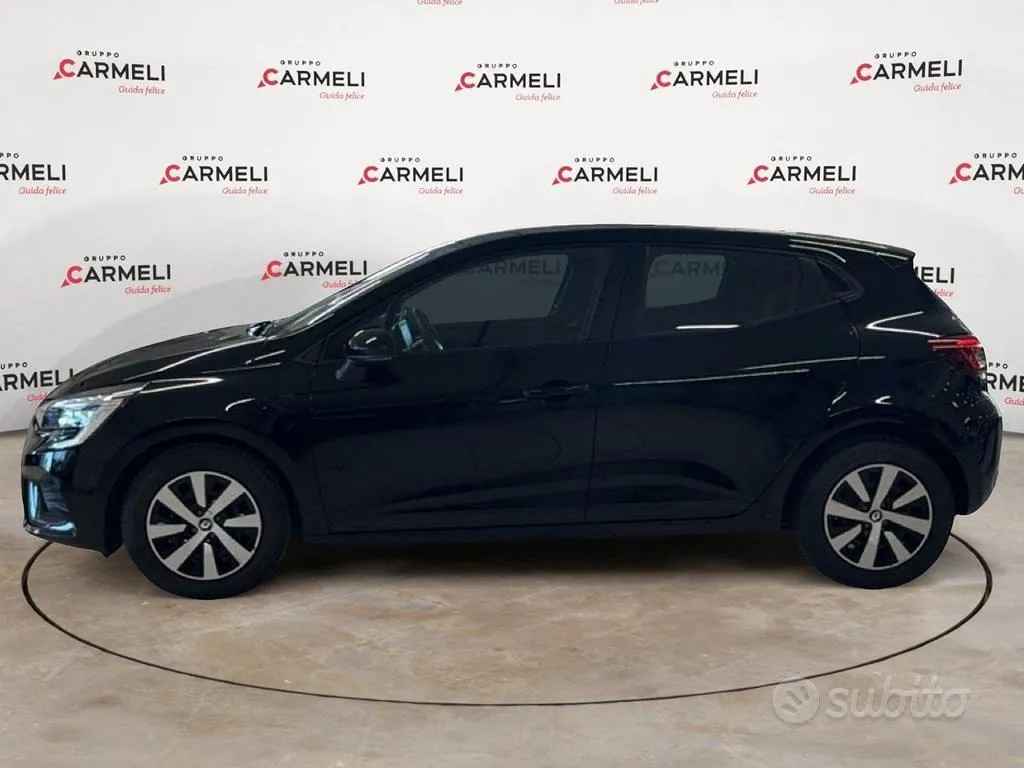 Renault Clio 2023 photo 2