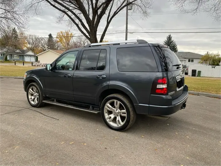 Ford Explorer 2010 photo 4
