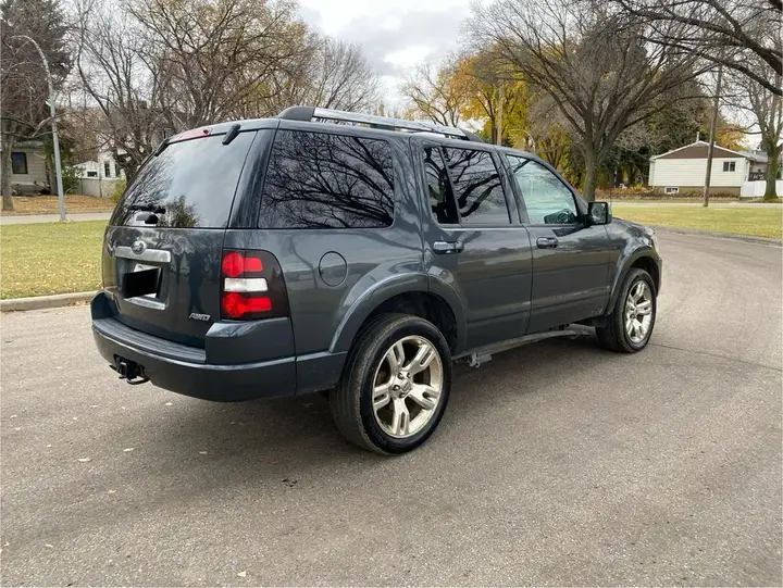 Ford Explorer 2010 photo 5
