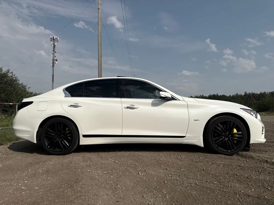 Infiniti Q50 2016 photo 2