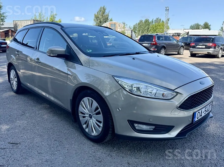 Ford Focus 2015 photo 2