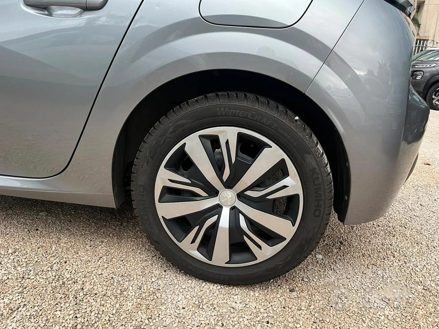 Peugeot 208 2024 photo 5