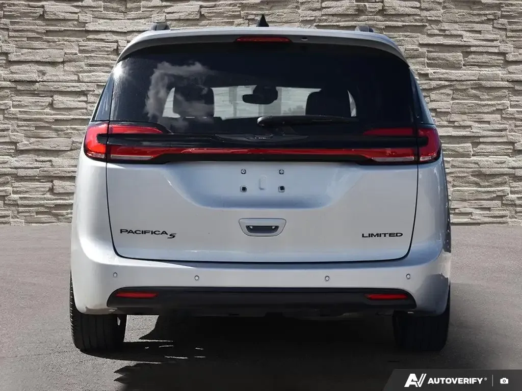 Chrysler Pacifica 2024 photo 5