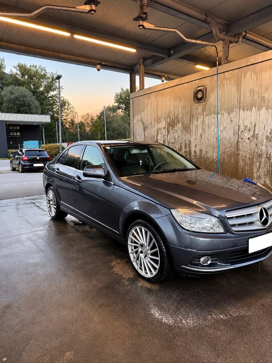 Mercedes-Benz C-Class 2007 photo 2