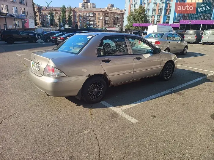 Mitsubishi Lancer 2004 photo 5