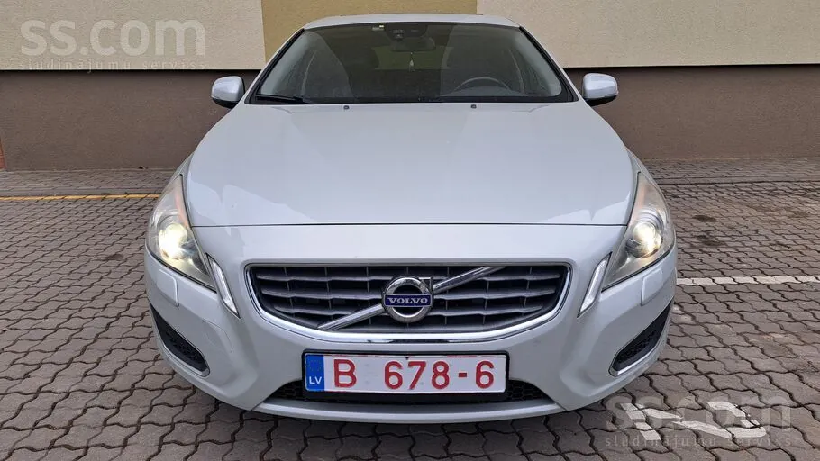 Volvo V60 2012 photo 3