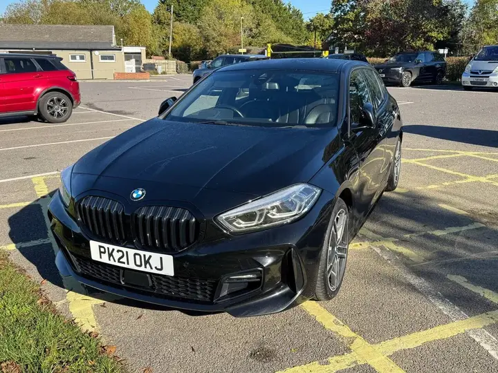 BMW 1 Series 2021 photo 3