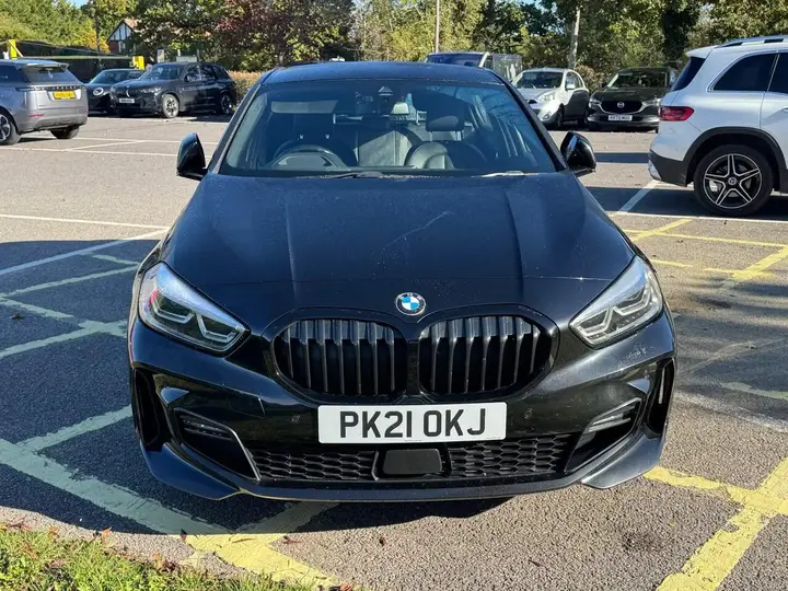 BMW 1 Series 2021 photo 2
