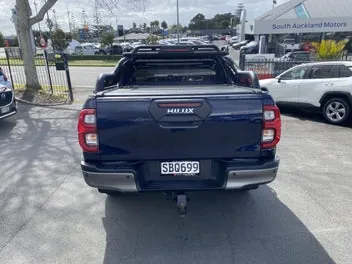 Toyota Hilux 2022 photo 4