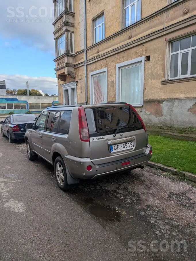 Nissan X-Trail 2006 photo 2