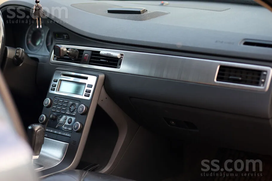 Volvo V70 2007 photo 4
