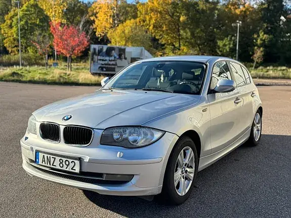 BMW 118D 2010 photo 3