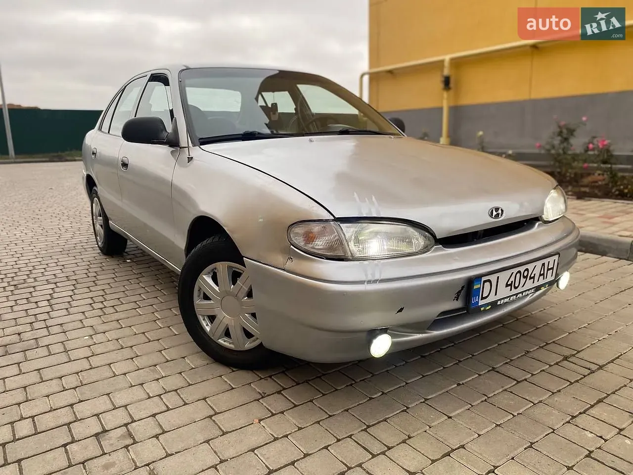 Hyundai Accent 1995 photo 4