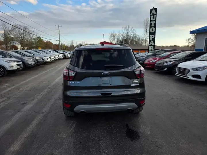 Ford Escape 2018 photo 4