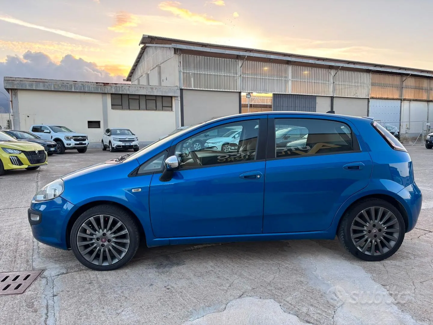 Fiat Punto Evo 2011 photo 3