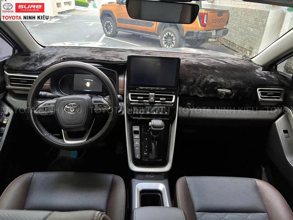 Toyota Innova Cross 2024 photo 4