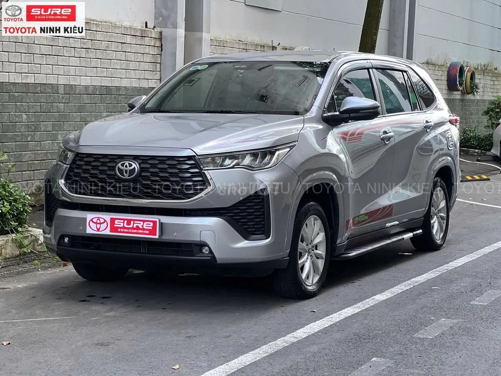 Toyota Innova Cross 2024 photo 3
