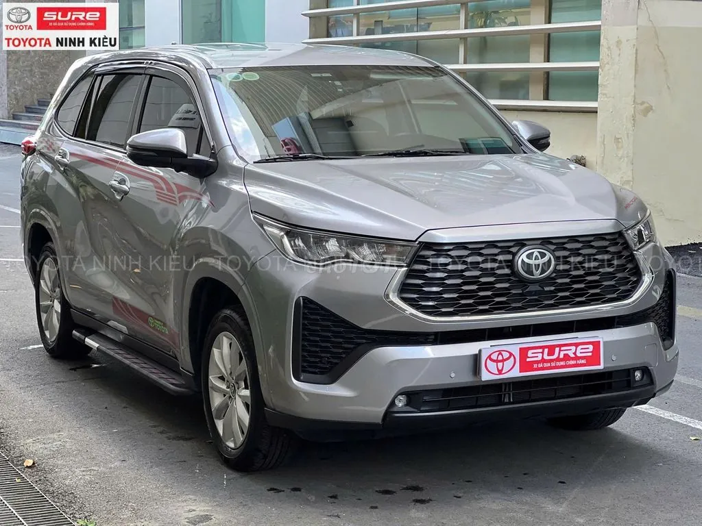 Toyota Innova Cross 2024 photo 2