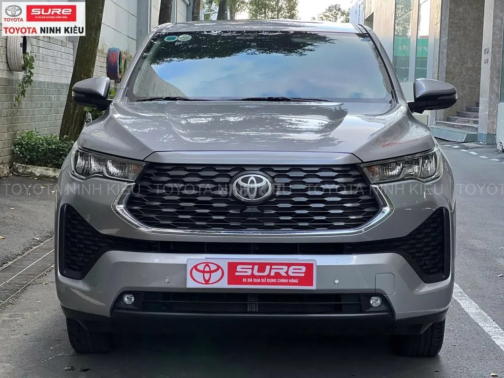 Toyota Innova Cross