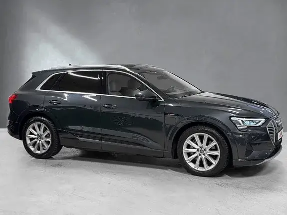 Audi E-Tron 2021 photo 2