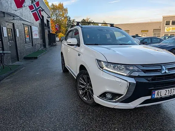 Mitsubishi Outlander 2017 photo 3