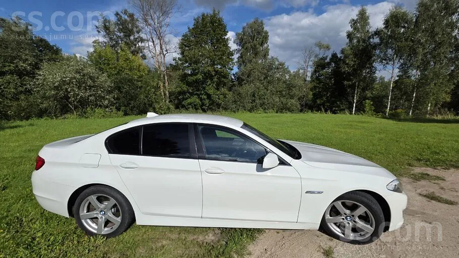 BMW 525 2010 photo 4