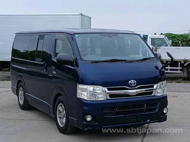 Toyota Regiusace Van