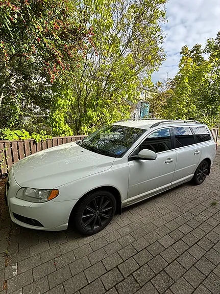 Volvo V70 2013 photo 2