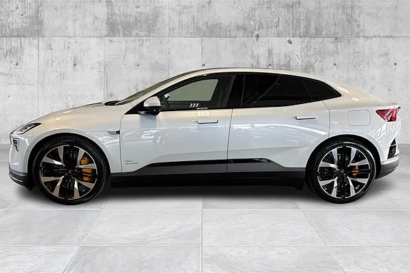 Polestar 4 2026 photo 2