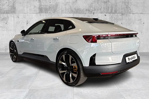 Polestar 4 2026 photo 3