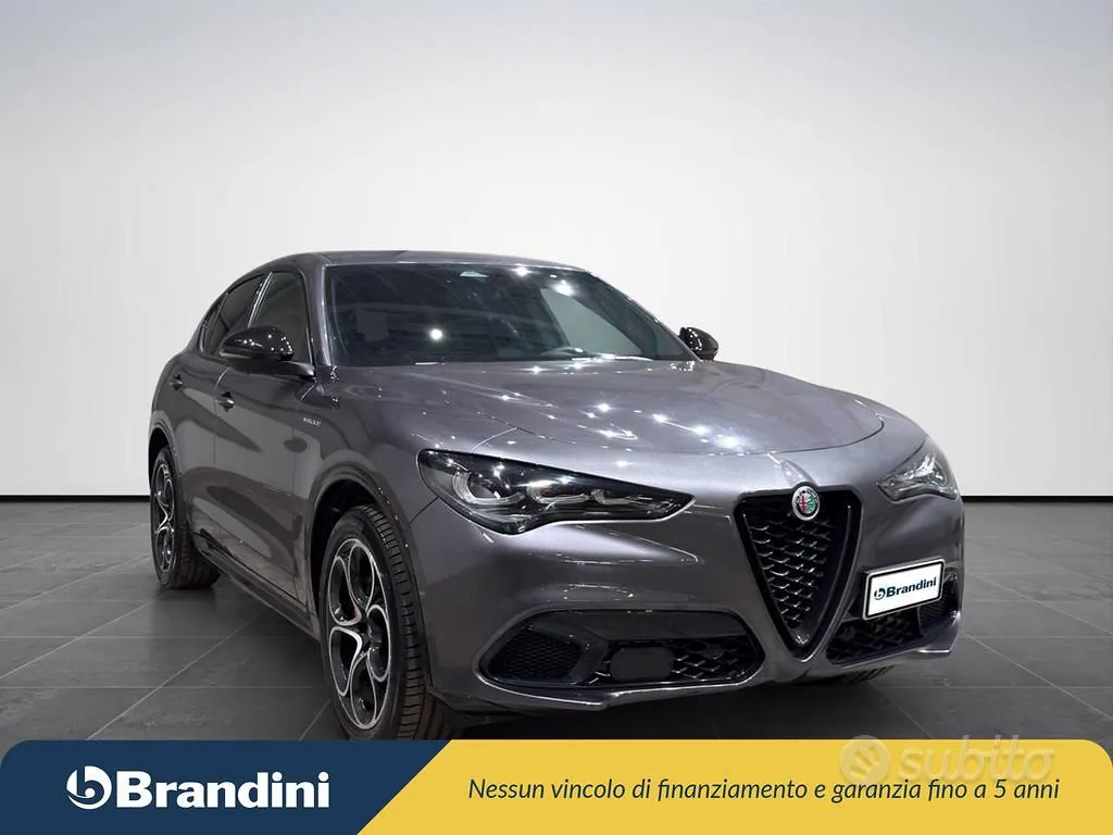 Alfa Romeo Stelvio 2025 photo 4