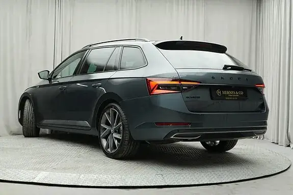 Skoda Superb 2021 photo 3