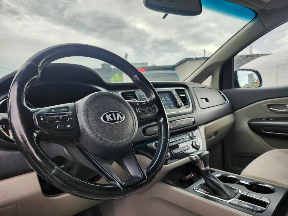 Kia Sedona 2019 photo 3