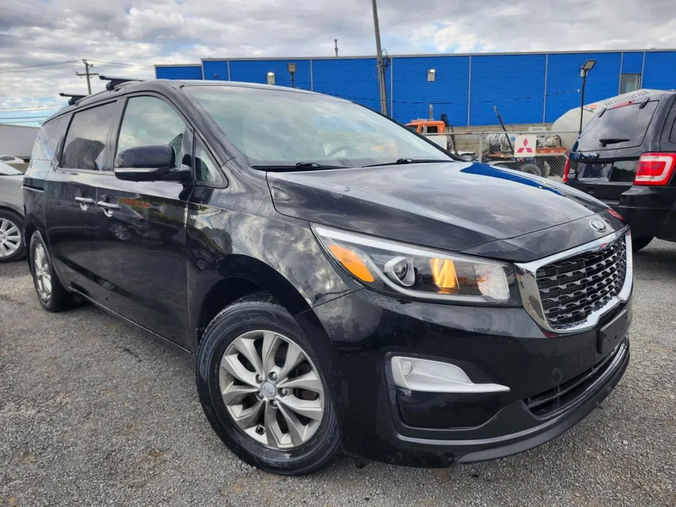 Kia Sedona 2019 photo 2