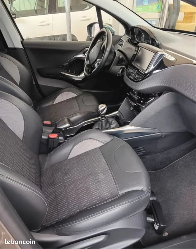 Peugeot 2008 2014 photo 2
