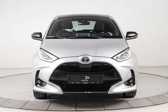 Toyota Yaris 2023 photo 4