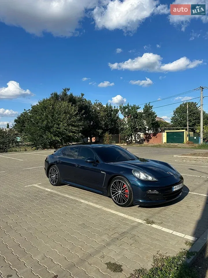 Porsche Panamera 2011 photo 3