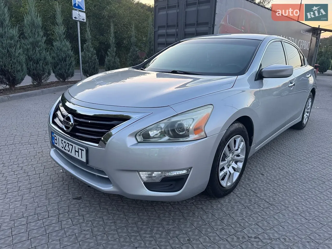 Nissan Altima 2014 photo 2
