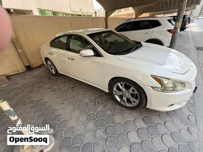 Nissan Maxima