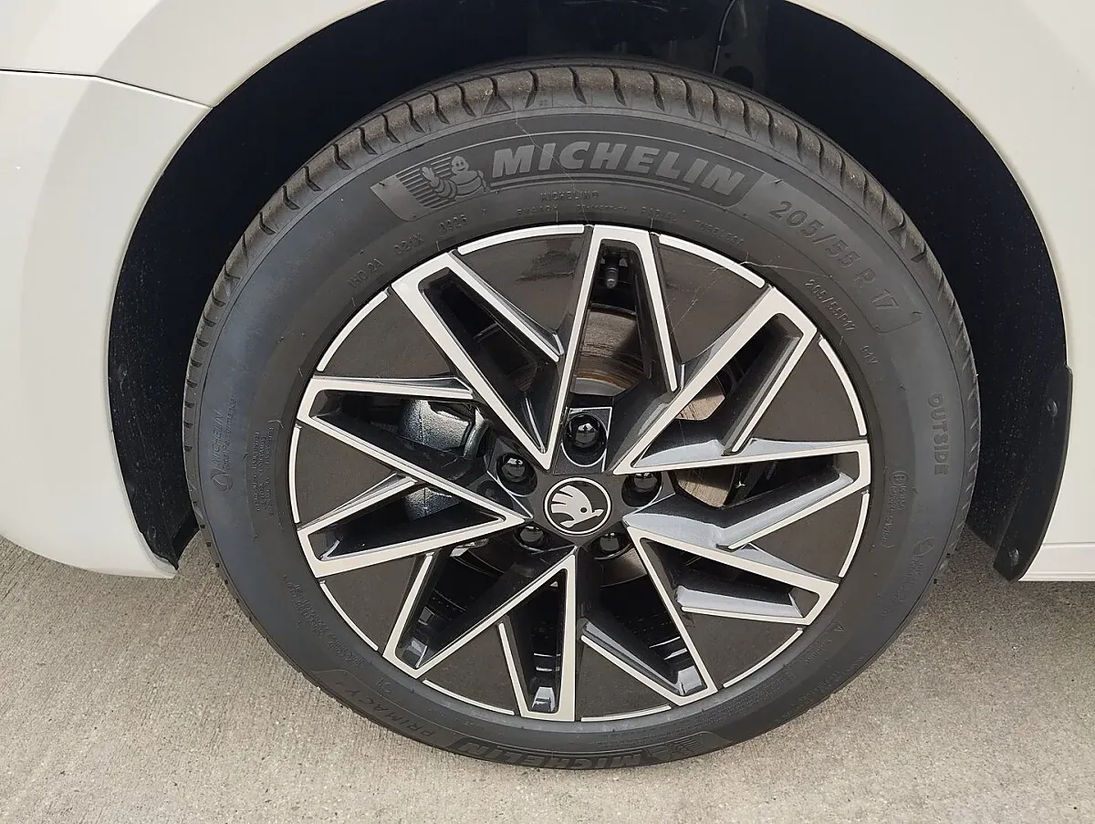 Skoda Octavia 2026 photo 3