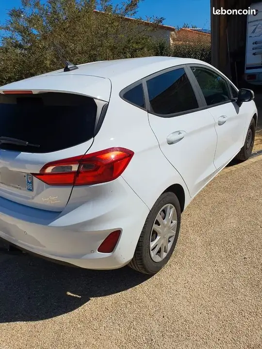 Ford Fiesta 2021 photo 2