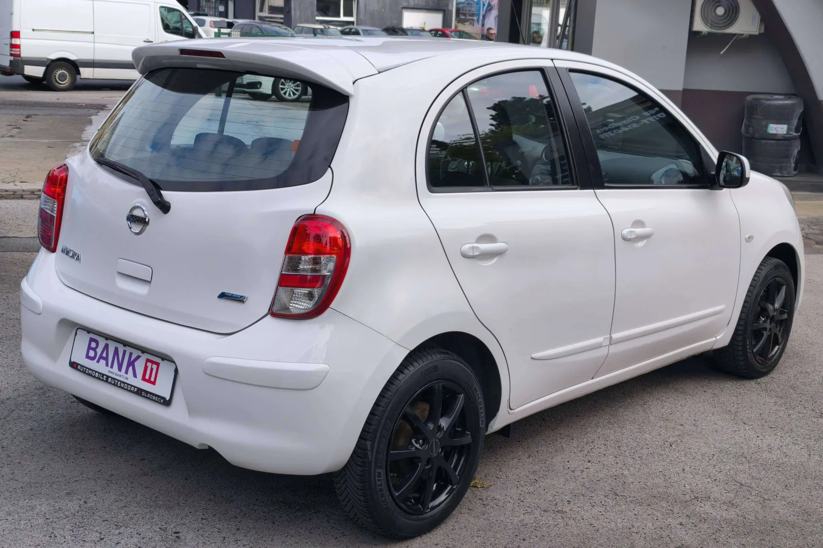 Nissan Micra 2012 photo 3