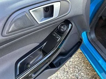 Ford Fiësta 2013 photo 3