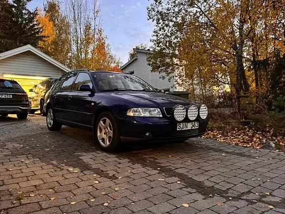 Audi A4 2001 photo 2