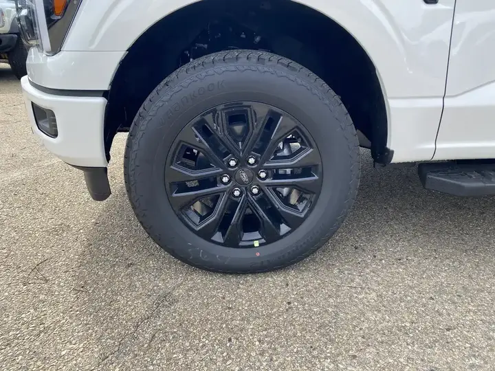 Ford F-150 2026 photo 3